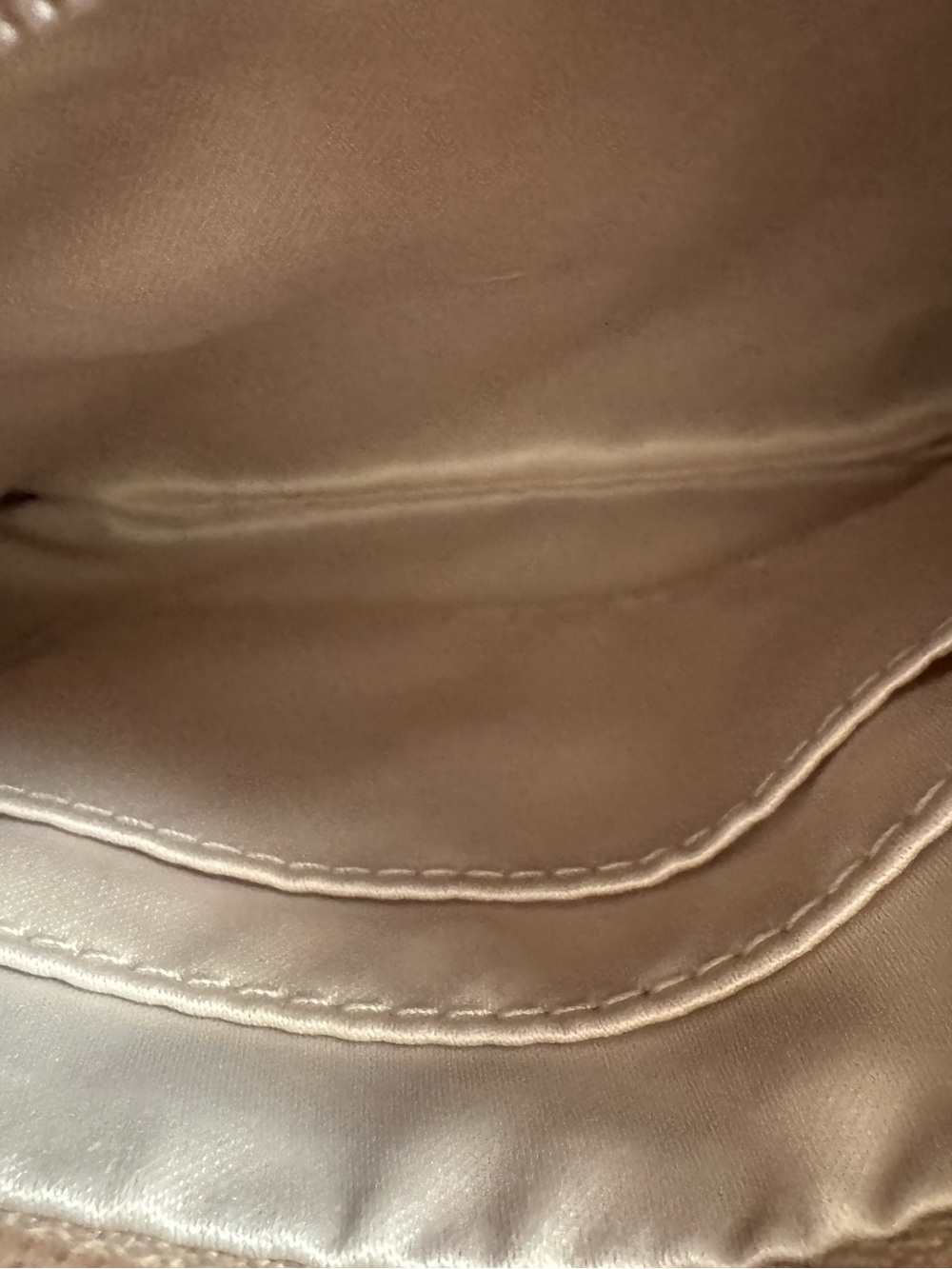Coach Darcy Bow Pebbled Leather Wristlet - Picture 4 of 7